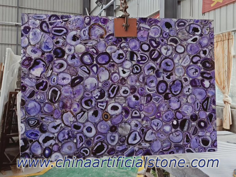 Lichtdurchlässige Paneele aus violettem Achat-Halbedelstein
