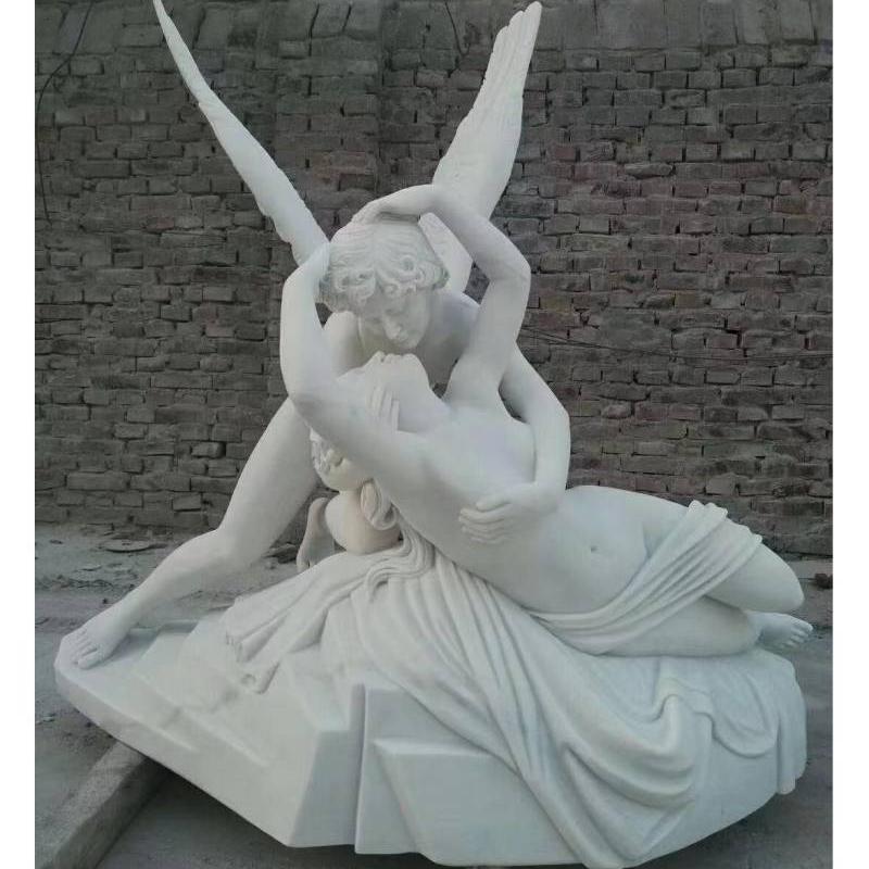 Psyche wiederbelebt durch Amors Kuss-Marmor-Skulptur
