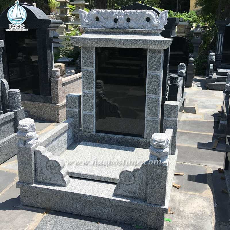 Grabstein aus grauem Granit im asiatischen Stil
