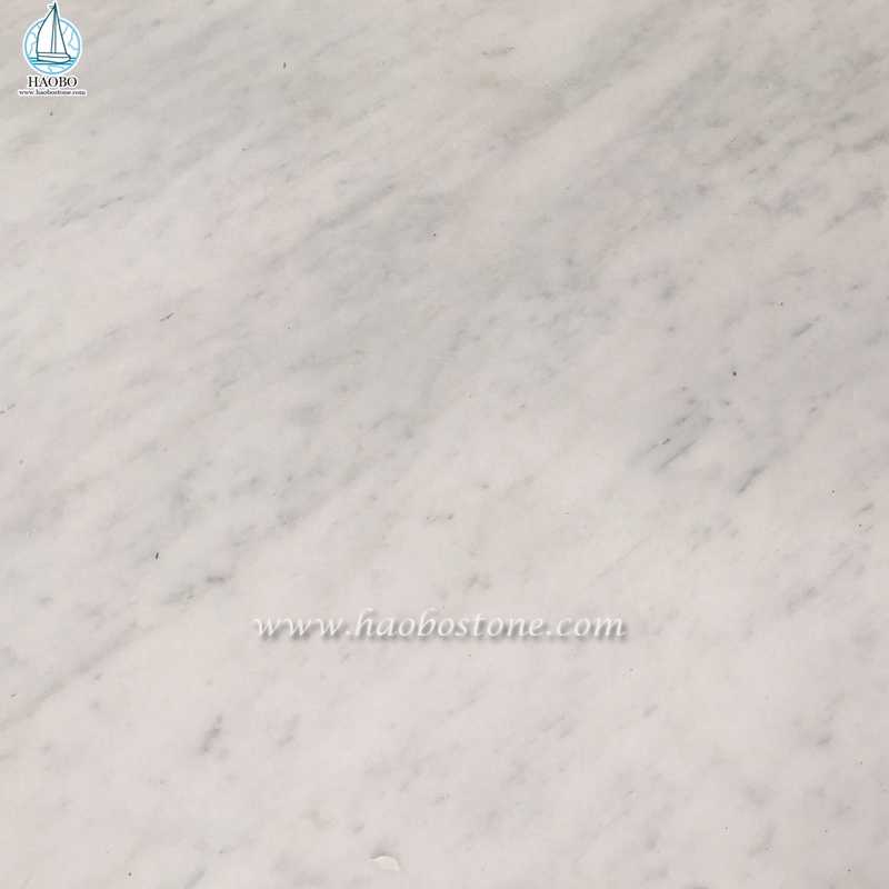 Carrara-weißer Marmor, individuell geschnitzter Grabstein
