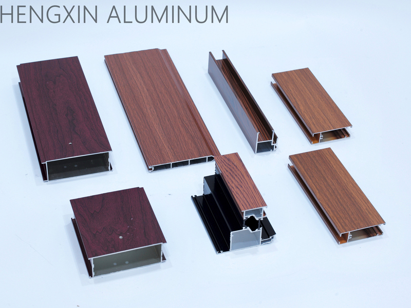 Shengxin-Aluminium-Extrusionsprofilanwendung mit Eloxierung und Holzmaserung
