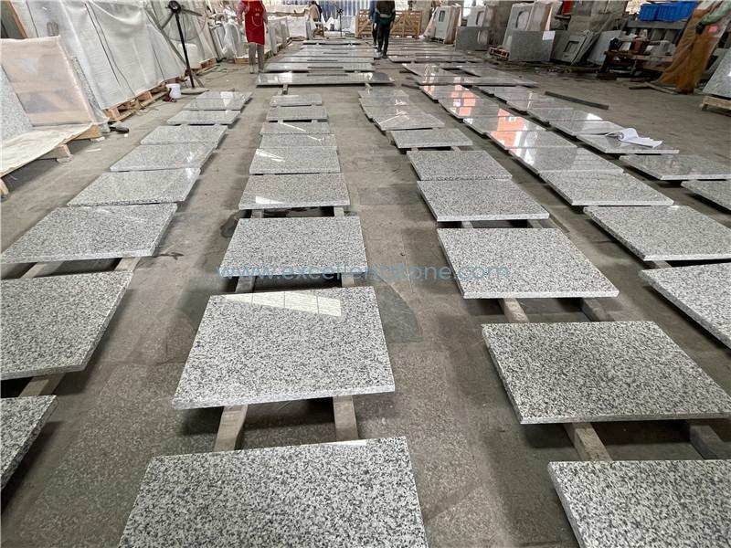 Fabrik für Küchenarbeitsplatten aus weißem Granit