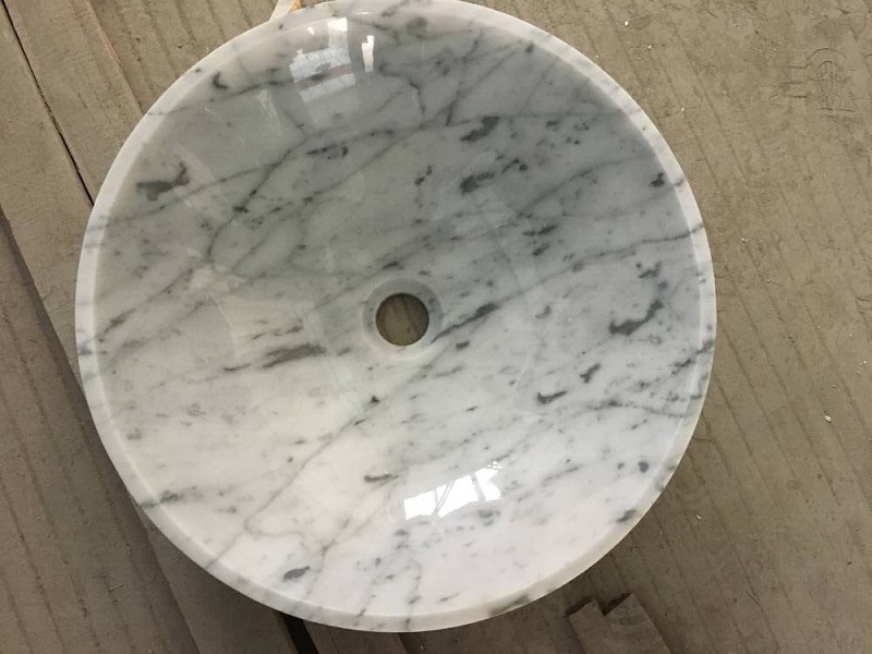 Waschbecken und Waschbecken aus weißem Carrara-Marmor in runder Form
