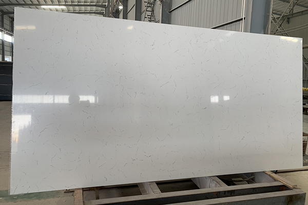Platte aus weißem Carrara-Quarz
