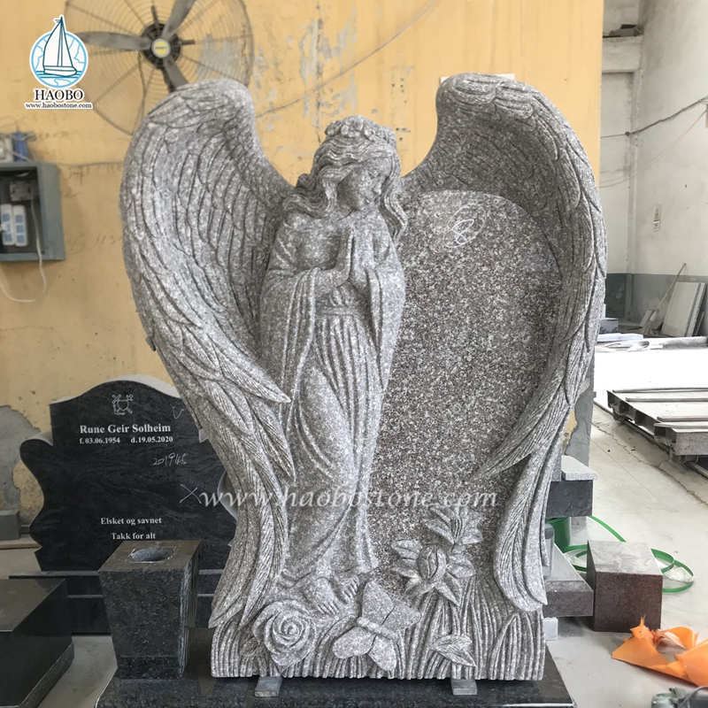 Naturstein G635 Granit betender Engel mit Rosenschmetterling geschnitztem Grabstein
