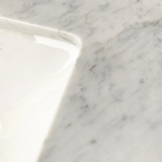 Maßgeschneiderte Waschtischplatte aus Naturstein aus weißem Carrara-Marmor mit individuellem Paket
