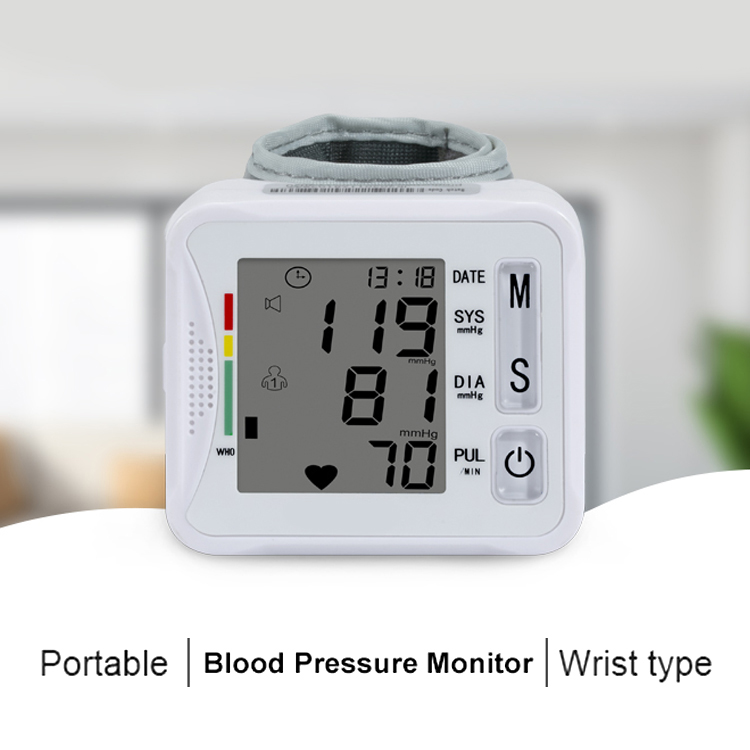 Digitales Blutdruckmessgerät am Handgelenk
